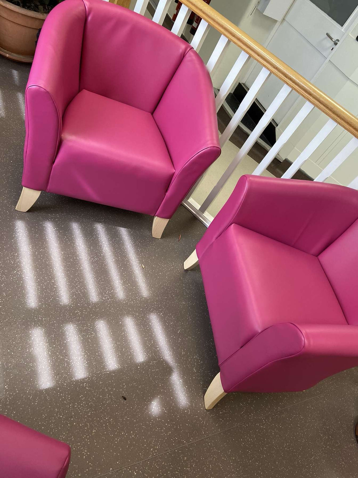 Moy Chair